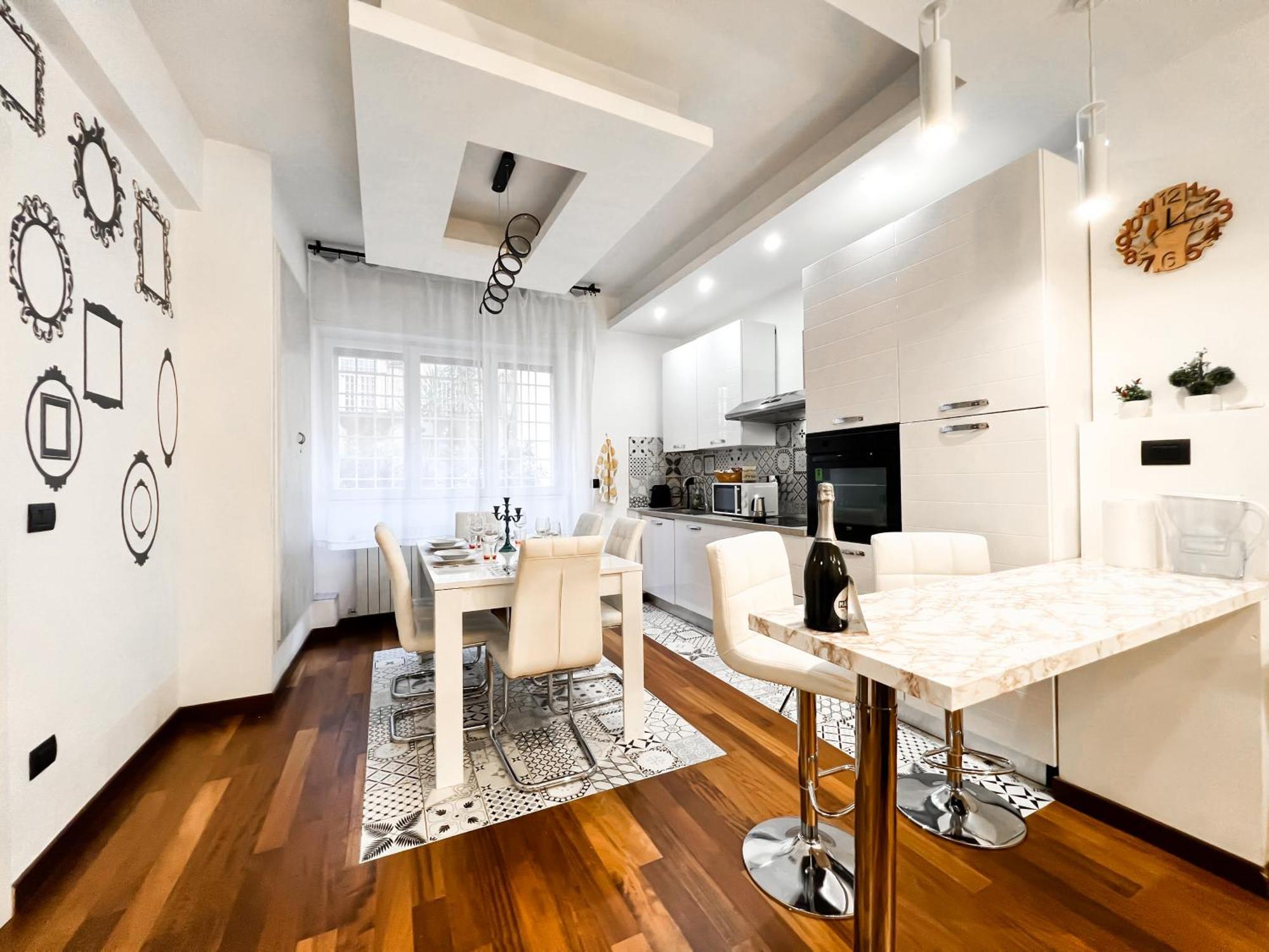 Unique House - 3 Bedrooms & 2 Bathrooms With 4 Beds - 100 Meters To The Metro A روما المظهر الخارجي الصورة